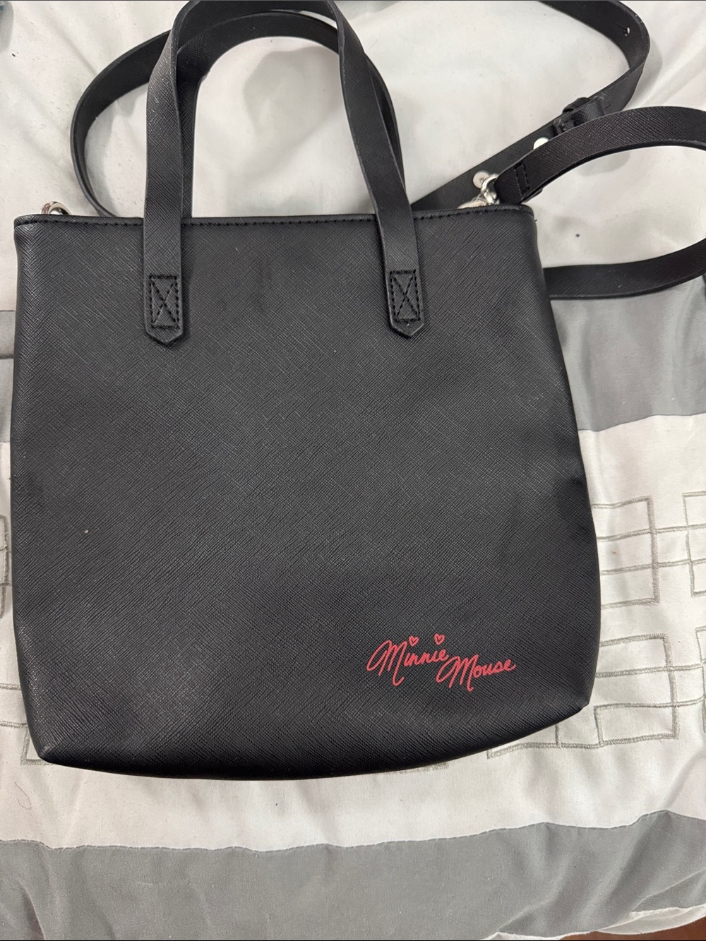Disney Minnie Mouse Black small purse with Removable Shoulder Strap
